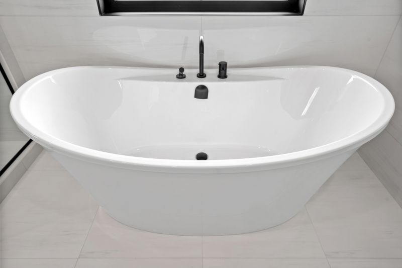 Elegant Freestanding Bathtub